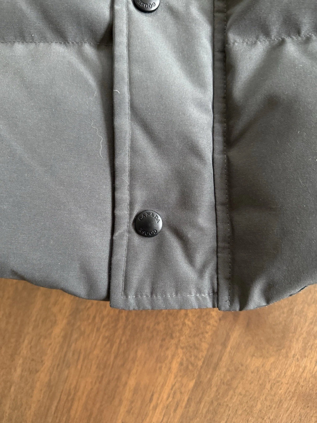 Nova Saints™ Canada Goose Wyndham Parka Grey/Black Badge